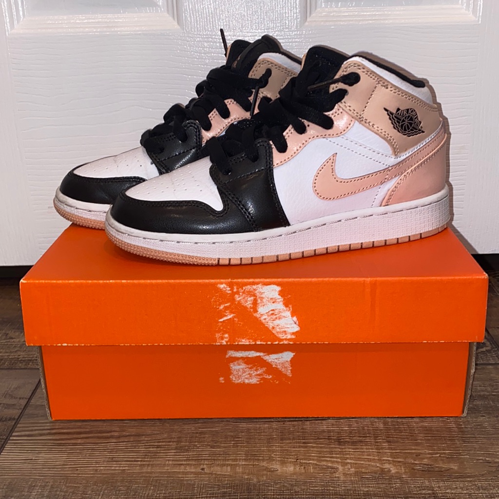Crimson Tint Air Jordan 1 Mid Air Jordan